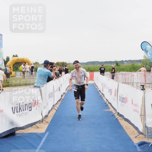 22.06.2025 - Viking Triathlon MichiJ http://msf.ph/oto/8083652 22.06.2025 16:10:24 Ziel 290, 396, 605 meine-sportfotos.de