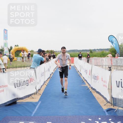 22.06.2025 - Viking Triathlon MichiJ http://msf.ph/oto/8083666 22.06.2025 16:10:24 Ziel 290, 396, 605 meine-sportfotos.de