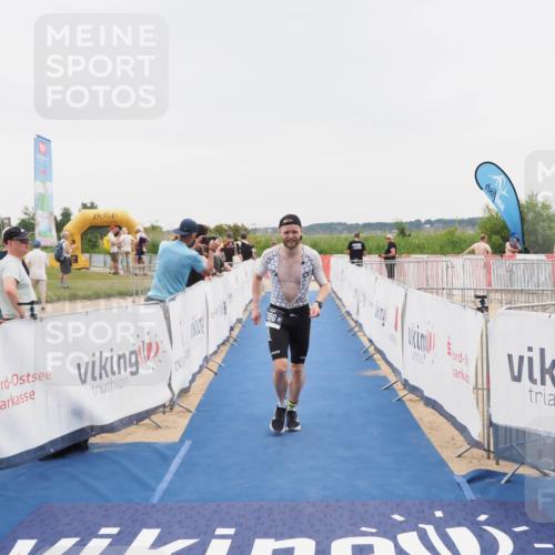 22.06.2025 - Viking Triathlon MichiJ http://msf.ph/oto/8083679 22.06.2025 16:10:25 Ziel 290, 396, 605 meine-sportfotos.de