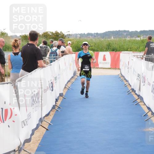 22.06.2025 - Viking Triathlon MichiJ http://msf.ph/oto/8083701 22.06.2025 16:17:40 Ziel 489 meine-sportfotos.de