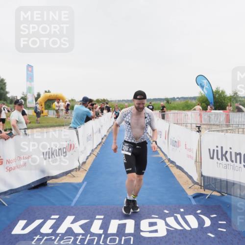 22.06.2025 - Viking Triathlon MichiJ http://msf.ph/oto/8083717 22.06.2025 16:10:25 Ziel 290, 396, 605 meine-sportfotos.de