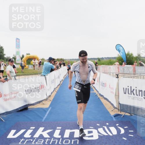 22.06.2025 - Viking Triathlon MichiJ http://msf.ph/oto/8083723 22.06.2025 16:10:26 Ziel 290, 396, 605 meine-sportfotos.de