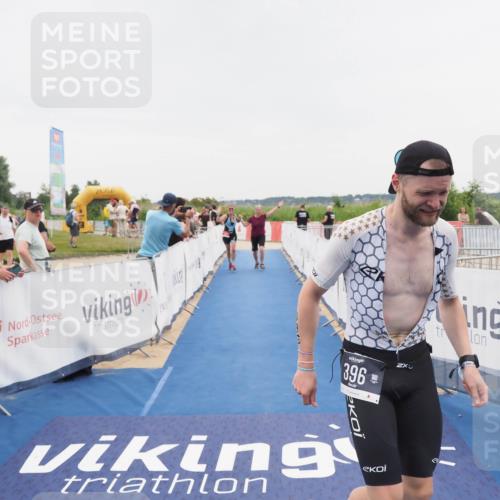 22.06.2025 - Viking Triathlon MichiJ http://msf.ph/oto/8083759 22.06.2025 16:10:26 Ziel 290, 396, 605 meine-sportfotos.de