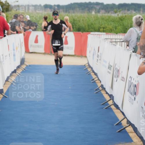 22.06.2025 - Viking Triathlon MichiJ http://msf.ph/oto/8083778 22.06.2025 14:49:40 Ziel 176, 310 meine-sportfotos.de
