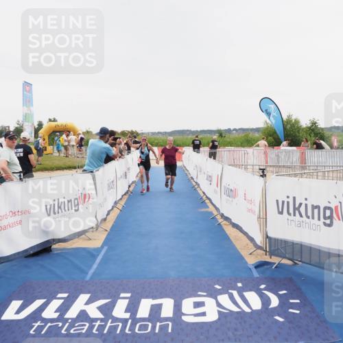 22.06.2025 - Viking Triathlon MichiJ http://msf.ph/oto/8083780 22.06.2025 16:10:27 Ziel 290, 396, 605 meine-sportfotos.de
