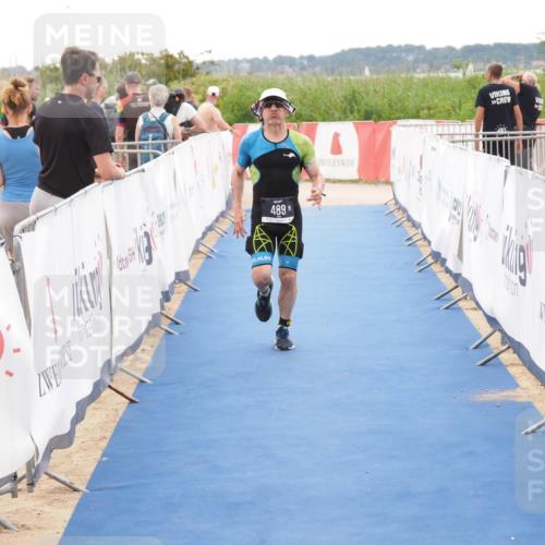 22.06.2025 - Viking Triathlon MichiJ http://msf.ph/oto/8083782 22.06.2025 16:17:41 Ziel 489 meine-sportfotos.de