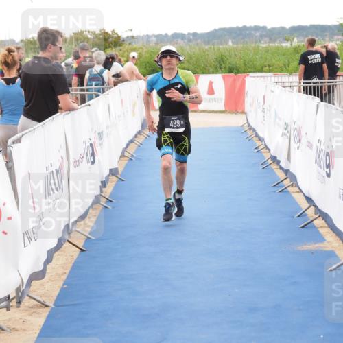 22.06.2025 - Viking Triathlon MichiJ http://msf.ph/oto/8083788 22.06.2025 16:17:41 Ziel 489 meine-sportfotos.de