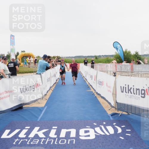 22.06.2025 - Viking Triathlon MichiJ http://msf.ph/oto/8083797 22.06.2025 16:10:27 Ziel 290, 396, 605 meine-sportfotos.de