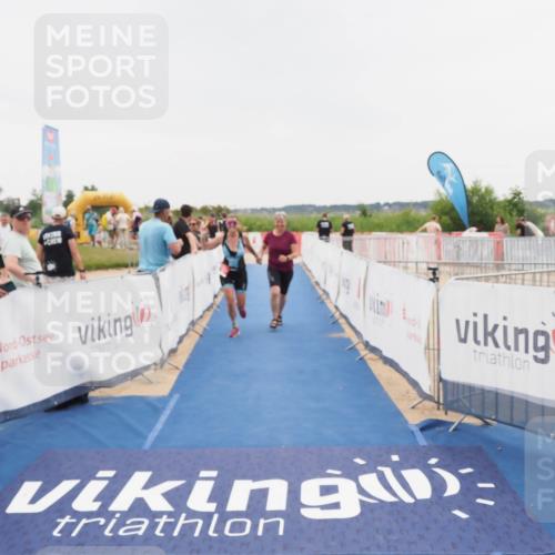 22.06.2025 - Viking Triathlon MichiJ http://msf.ph/oto/8083829 22.06.2025 16:10:28 Ziel 290, 396, 605 meine-sportfotos.de