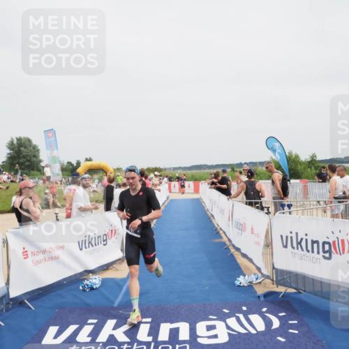 22.06.2025 - Viking Triathlon MichiJ http://msf.ph/oto/8083833 22.06.2025 14:41:41 Ziel 87 meine-sportfotos.de