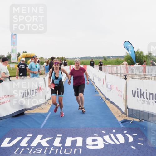 22.06.2025 - Viking Triathlon MichiJ http://msf.ph/oto/8083885 22.06.2025 16:10:29 Ziel 290, 396, 605 meine-sportfotos.de