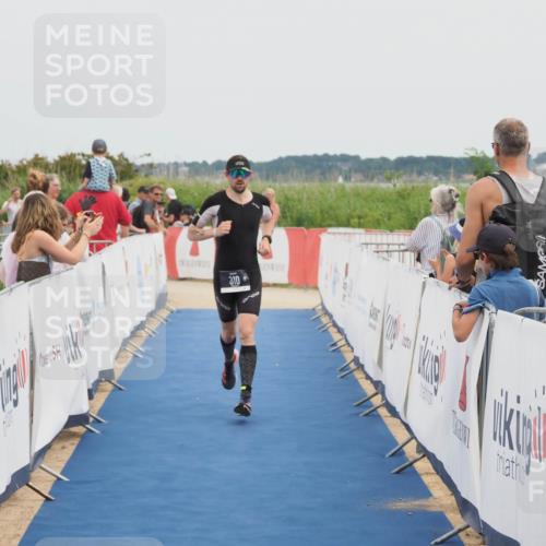 22.06.2025 - Viking Triathlon MichiJ http://msf.ph/oto/8083897 22.06.2025 14:49:43 Ziel 310 meine-sportfotos.de