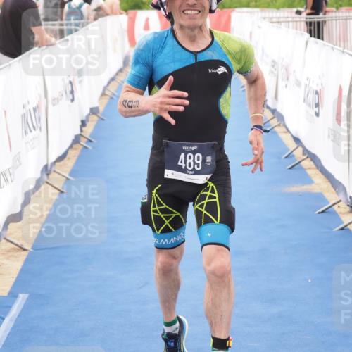 22.06.2025 - Viking Triathlon MichiJ http://msf.ph/oto/8083910 22.06.2025 16:17:44 Ziel 489 meine-sportfotos.de