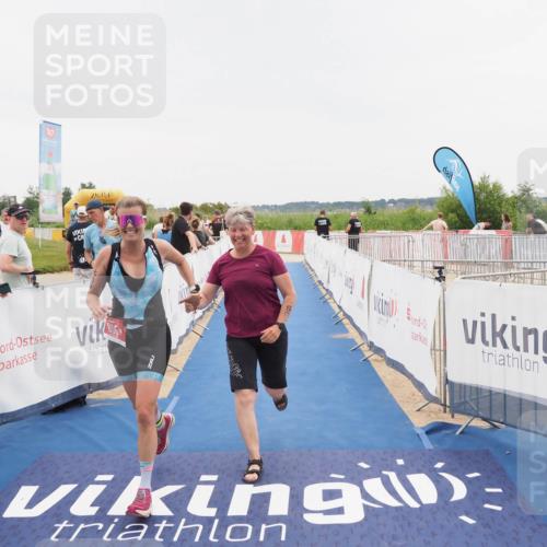 22.06.2025 - Viking Triathlon MichiJ http://msf.ph/oto/8083915 22.06.2025 16:10:29 Ziel 290, 396, 605 meine-sportfotos.de