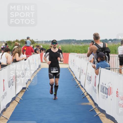 22.06.2025 - Viking Triathlon MichiJ http://msf.ph/oto/8083943 22.06.2025 14:49:44 Ziel 310 meine-sportfotos.de