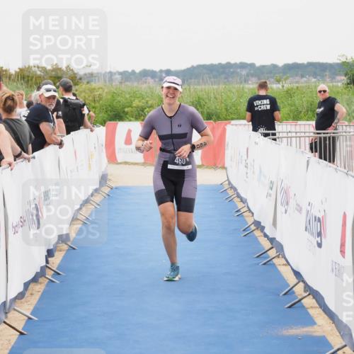 22.06.2025 - Viking Triathlon MichiJ http://msf.ph/oto/8083963 22.06.2025 16:11:01 Ziel 460 meine-sportfotos.de