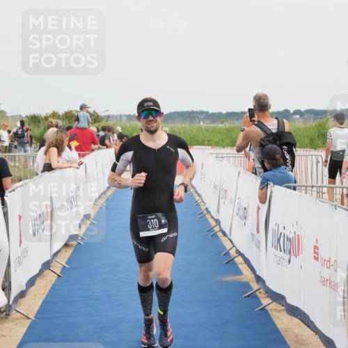 22.06.2025 - Viking Triathlon MichiJ http://msf.ph/oto/8084004 22.06.2025 14:49:45 Ziel 310 meine-sportfotos.de