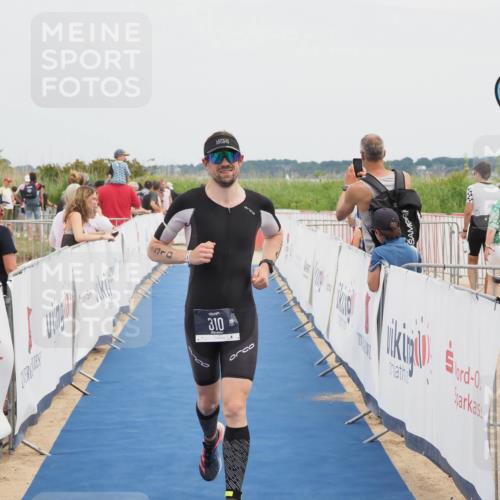 22.06.2025 - Viking Triathlon MichiJ http://msf.ph/oto/8084011 22.06.2025 14:49:45 Ziel 310 meine-sportfotos.de