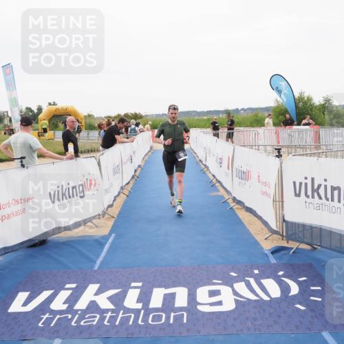 22.06.2025 - Viking Triathlon MichiJ http://msf.ph/oto/8084013 22.06.2025 16:18:34 Ziel 186 meine-sportfotos.de