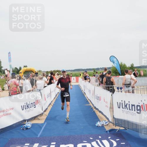 22.06.2025 - Viking Triathlon MichiJ http://msf.ph/oto/8084019 22.06.2025 14:41:58 Ziel 527 meine-sportfotos.de