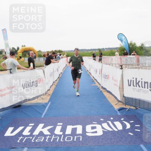 22.06.2025 - Viking Triathlon MichiJ http://msf.ph/oto/8084022 22.06.2025 16:18:34 Ziel 186 meine-sportfotos.de