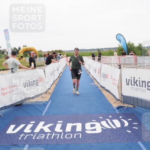 22.06.2025 - Viking Triathlon MichiJ http://msf.ph/oto/8084029 22.06.2025 16:18:34 Ziel 186 meine-sportfotos.de