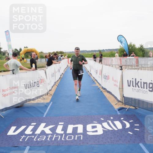 22.06.2025 - Viking Triathlon MichiJ http://msf.ph/oto/8084038 22.06.2025 16:18:34 Ziel 186 meine-sportfotos.de