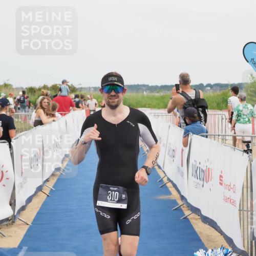 22.06.2025 - Viking Triathlon MichiJ http://msf.ph/oto/8084040 22.06.2025 14:49:45 Ziel 310 meine-sportfotos.de