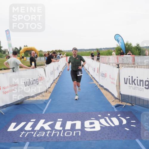 22.06.2025 - Viking Triathlon MichiJ http://msf.ph/oto/8084045 22.06.2025 16:18:34 Ziel 186 meine-sportfotos.de