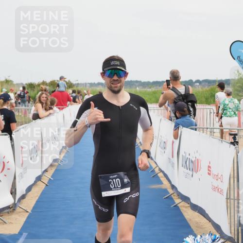 22.06.2025 - Viking Triathlon MichiJ http://msf.ph/oto/8084049 22.06.2025 14:49:45 Ziel 310 meine-sportfotos.de