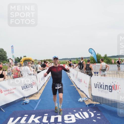 22.06.2025 - Viking Triathlon MichiJ http://msf.ph/oto/8084056 22.06.2025 14:41:59 Ziel 527 meine-sportfotos.de