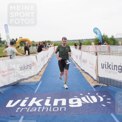 22.06.2025 - Viking Triathlon MichiJ http://msf.ph/oto/8084069 22.06.2025 16:18:34 Ziel 186 meine-sportfotos.de