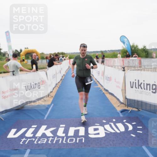 22.06.2025 - Viking Triathlon MichiJ http://msf.ph/oto/8084082 22.06.2025 16:18:35 Ziel 186 meine-sportfotos.de