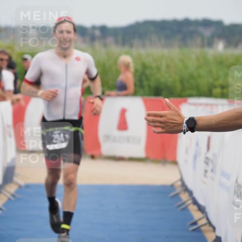 22.06.2025 - Viking Triathlon MichiJ http://msf.ph/oto/8084102 22.06.2025 14:49:50 Ziel 294 meine-sportfotos.de