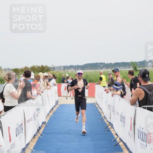 22.06.2025 - Viking Triathlon MichiJ http://msf.ph/oto/8084114 22.06.2025 14:42:08 Ziel 125 meine-sportfotos.de