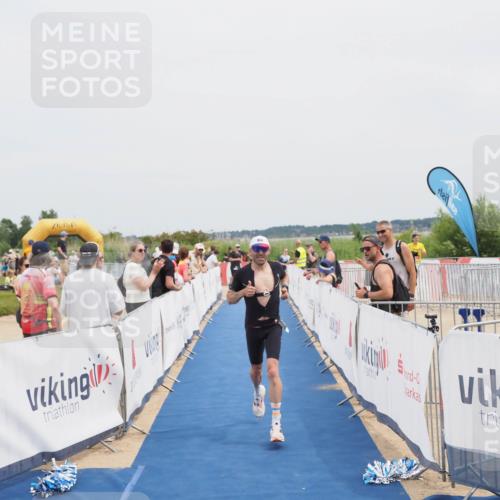 22.06.2025 - Viking Triathlon MichiJ http://msf.ph/oto/8084200 22.06.2025 14:42:09 Ziel 125 meine-sportfotos.de