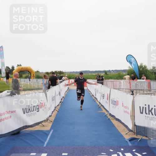 22.06.2025 - Viking Triathlon MichiJ http://msf.ph/oto/8084206 22.06.2025 16:19:40 Ziel 191 meine-sportfotos.de