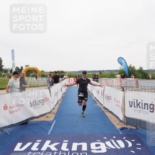 22.06.2025 - Viking Triathlon MichiJ http://msf.ph/oto/8084245 22.06.2025 16:19:41 Ziel 191, 372 meine-sportfotos.de