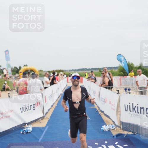 22.06.2025 - Viking Triathlon MichiJ http://msf.ph/oto/8084251 22.06.2025 14:42:10 Ziel 125, 184 meine-sportfotos.de
