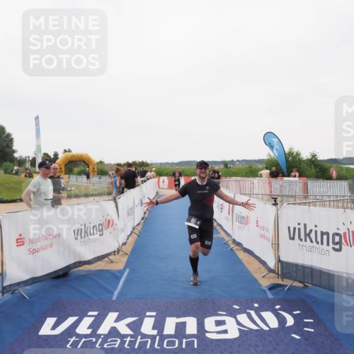22.06.2025 - Viking Triathlon MichiJ http://msf.ph/oto/8084266 22.06.2025 16:19:41 Ziel 191, 372 meine-sportfotos.de