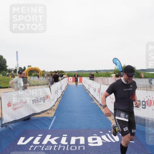 22.06.2025 - Viking Triathlon MichiJ http://msf.ph/oto/8084306 22.06.2025 16:19:42 Ziel 191, 372 meine-sportfotos.de
