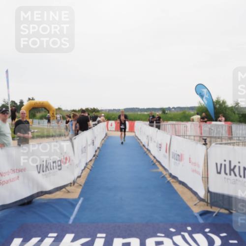 22.06.2025 - Viking Triathlon MichiJ http://msf.ph/oto/8084322 22.06.2025 16:19:43 Ziel 191, 372 meine-sportfotos.de