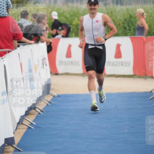 22.06.2025 - Viking Triathlon MichiJ http://msf.ph/oto/8084369 22.06.2025 14:51:09 Ziel 407 meine-sportfotos.de