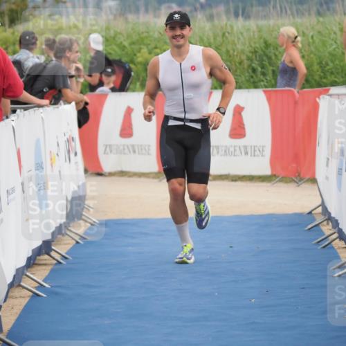 22.06.2025 - Viking Triathlon MichiJ http://msf.ph/oto/8084375 22.06.2025 14:51:10 Ziel 407 meine-sportfotos.de
