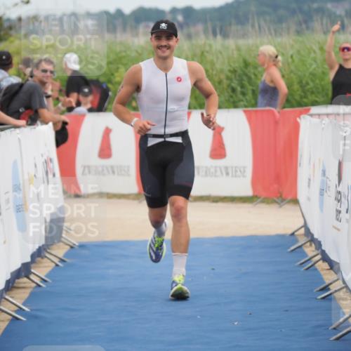 22.06.2025 - Viking Triathlon MichiJ http://msf.ph/oto/8084388 22.06.2025 14:51:10 Ziel 407 meine-sportfotos.de