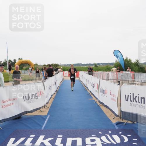 22.06.2025 - Viking Triathlon MichiJ http://msf.ph/oto/8084390 22.06.2025 16:19:45 Ziel 191, 372 meine-sportfotos.de