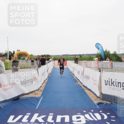 22.06.2025 - Viking Triathlon MichiJ http://msf.ph/oto/8084396 22.06.2025 16:19:45 Ziel 191, 372 meine-sportfotos.de