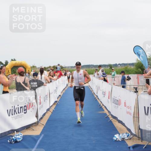 22.06.2025 - Viking Triathlon MichiJ http://msf.ph/oto/8084498 22.06.2025 14:51:13 Ziel 12, 407 meine-sportfotos.de