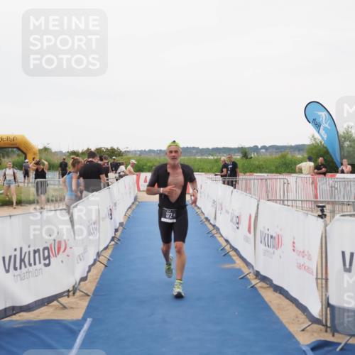 22.06.2025 - Viking Triathlon MichiJ http://msf.ph/oto/8084503 22.06.2025 16:19:47 Ziel 372 meine-sportfotos.de
