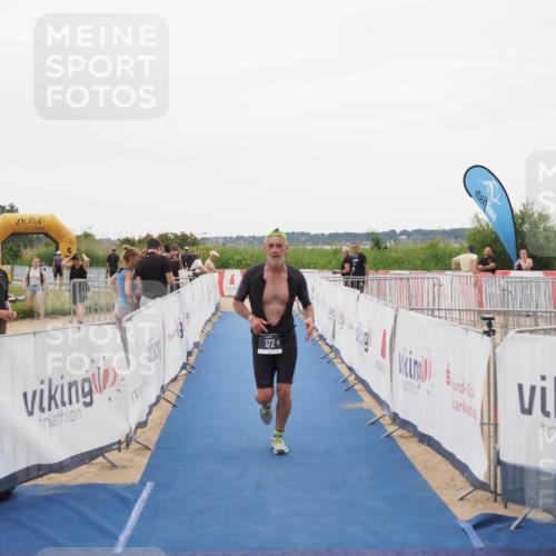 22.06.2025 - Viking Triathlon MichiJ http://msf.ph/oto/8084510 22.06.2025 16:19:47 Ziel 372 meine-sportfotos.de